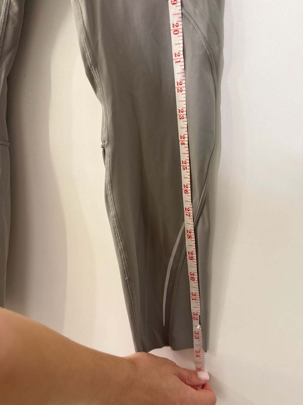 Lululemon High-Rise Reflective Training Leggings - Picture 6 of 7